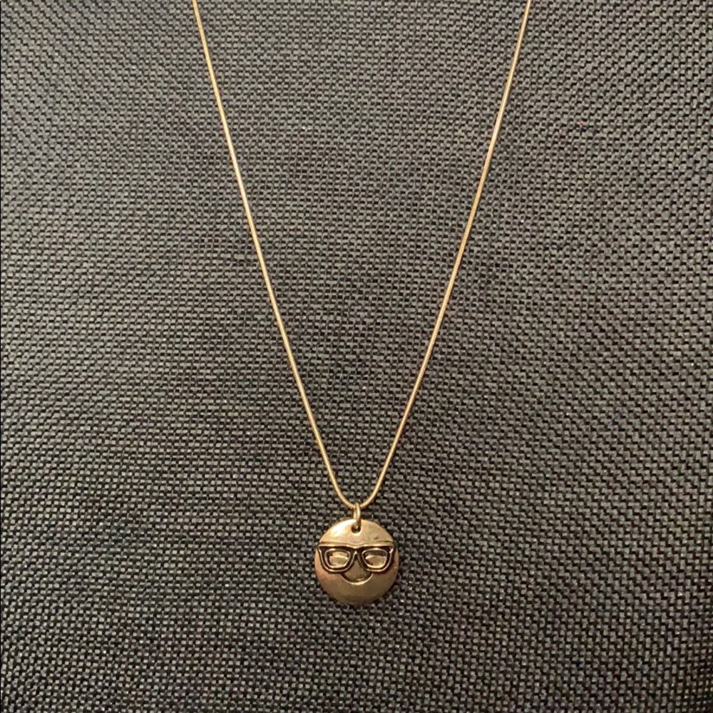 Smart emoji necklace
